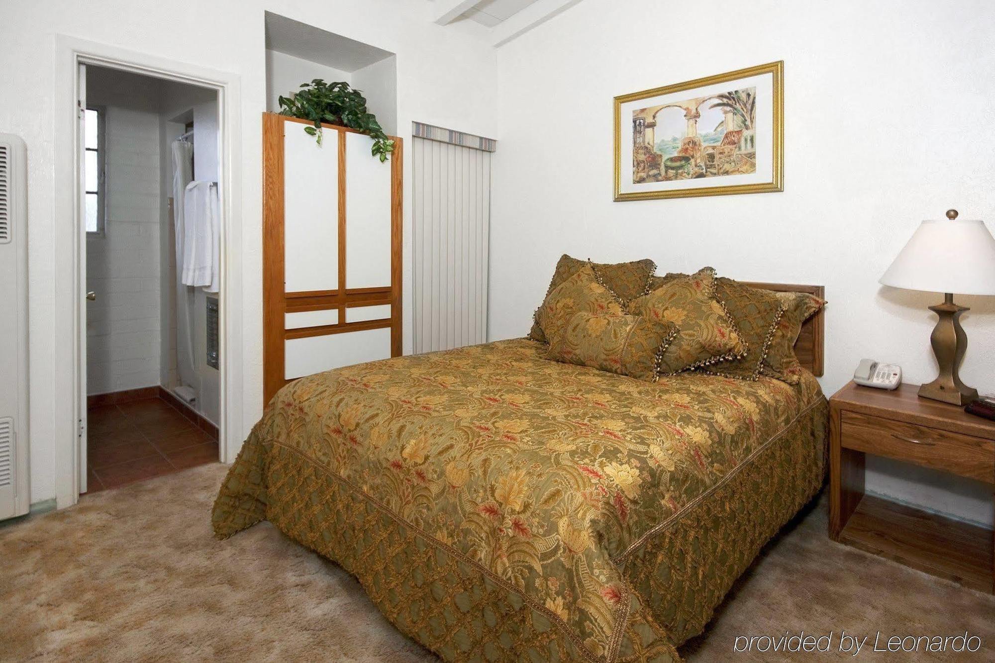 Americas Best Value Inn & Suites 비스비 객실 사진